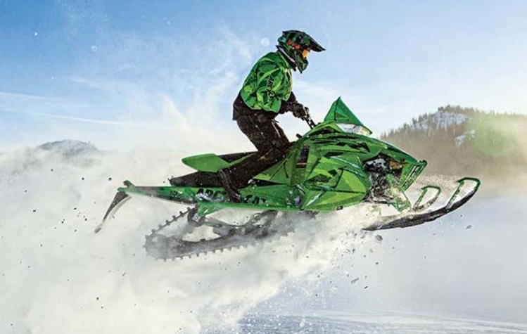 В 2016 году выйдет ограниченная серия Arctic Cat ZR Limited.